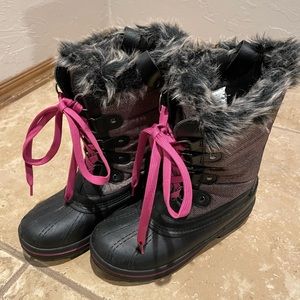 DSG Big Girl’s Snow Boots - Pink, brown, black with fur trim - Size 5.